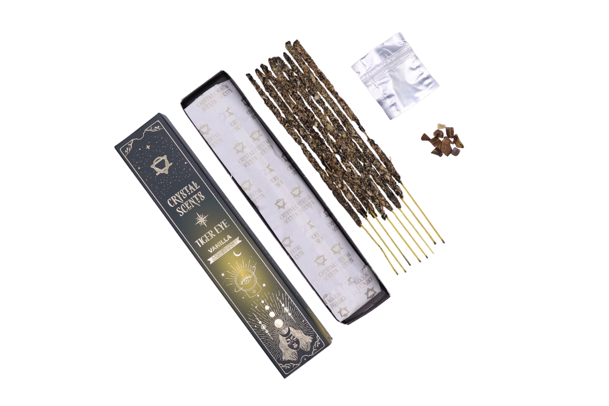 Smilkalai su kristalais tigro akis